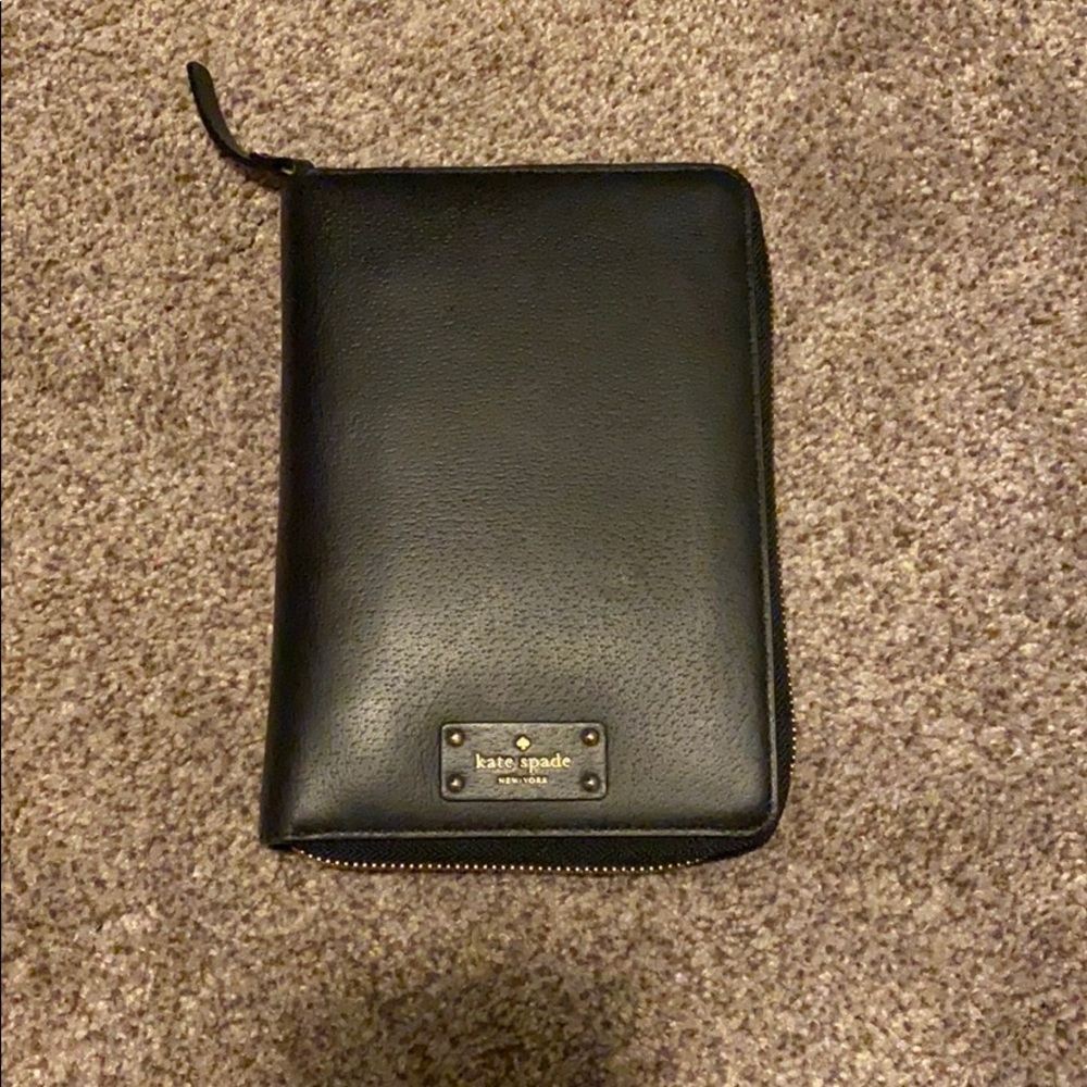 KATE SPADE ZIP AROUND PLANNER